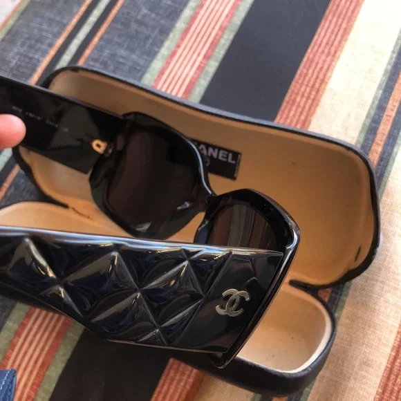 Chanel glasses scratched lens authentic see description - Picture 10 of 15